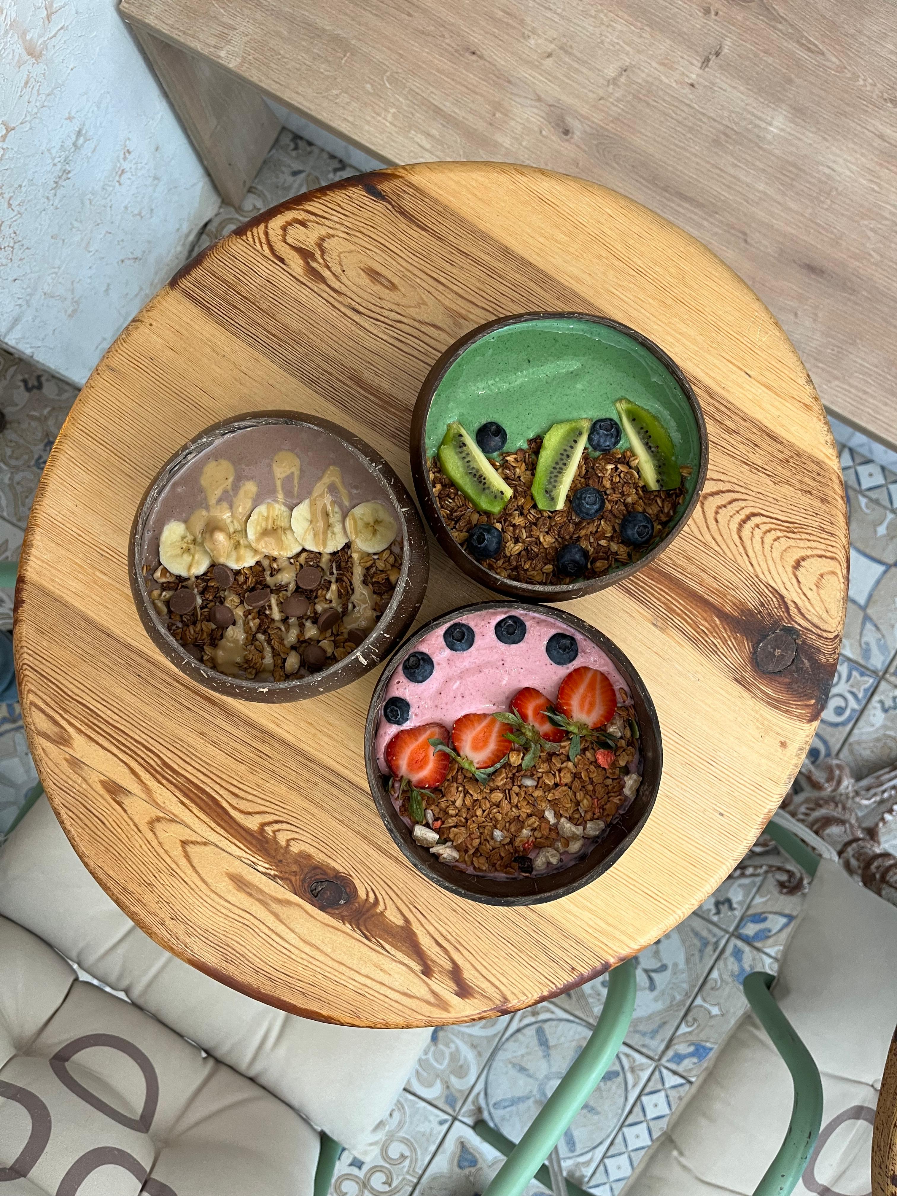 Uvos Bowls